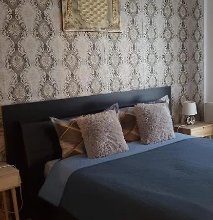 House Two Brassó